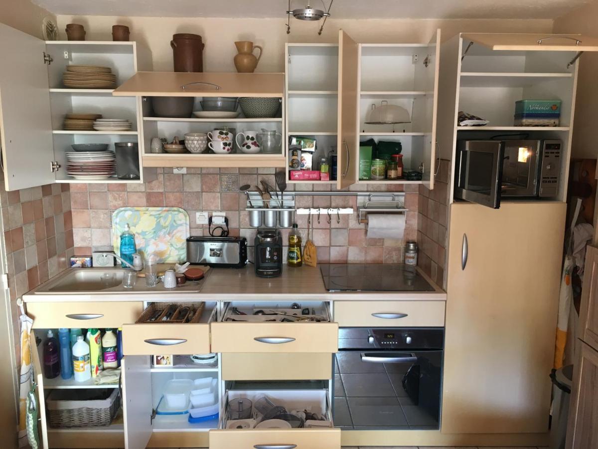 Cavalaire Vue Mer Au Loin Maisonnette Tout Equipee Pour 4 Personnes Avec Piscine Clim Wifi Velos Tv Barbecues ภายนอก รูปภาพ